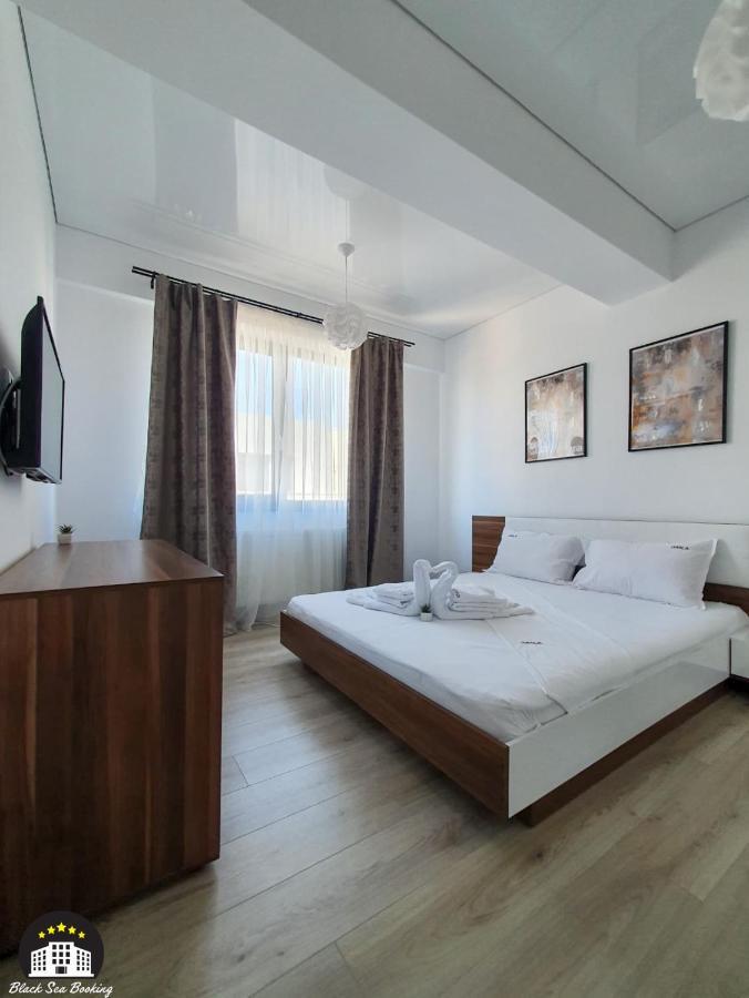 Black Sea Booking - Oana Navodari Luaran gambar
